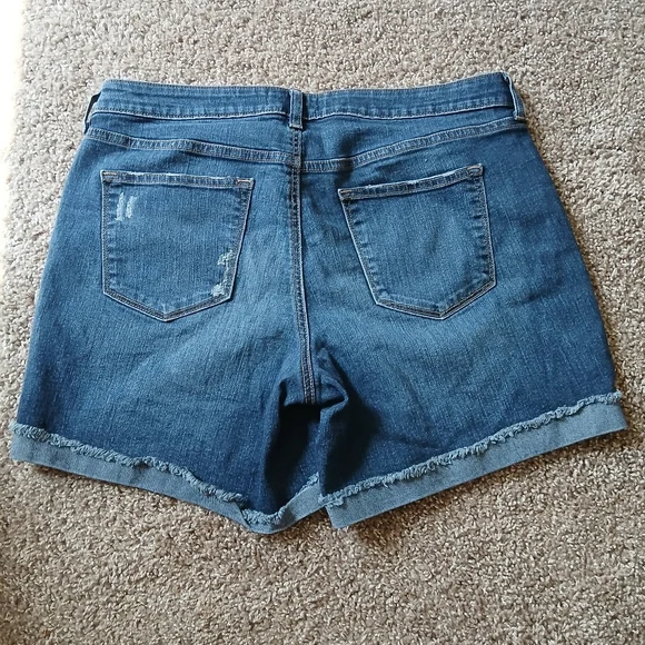 Sonoma Women’s Blue Denim Shorts Size 12 | Cuffed Hem - Picture 2 of 3